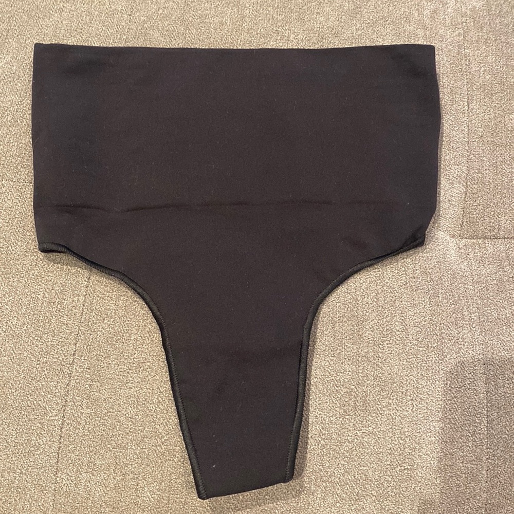 Skims core control thong